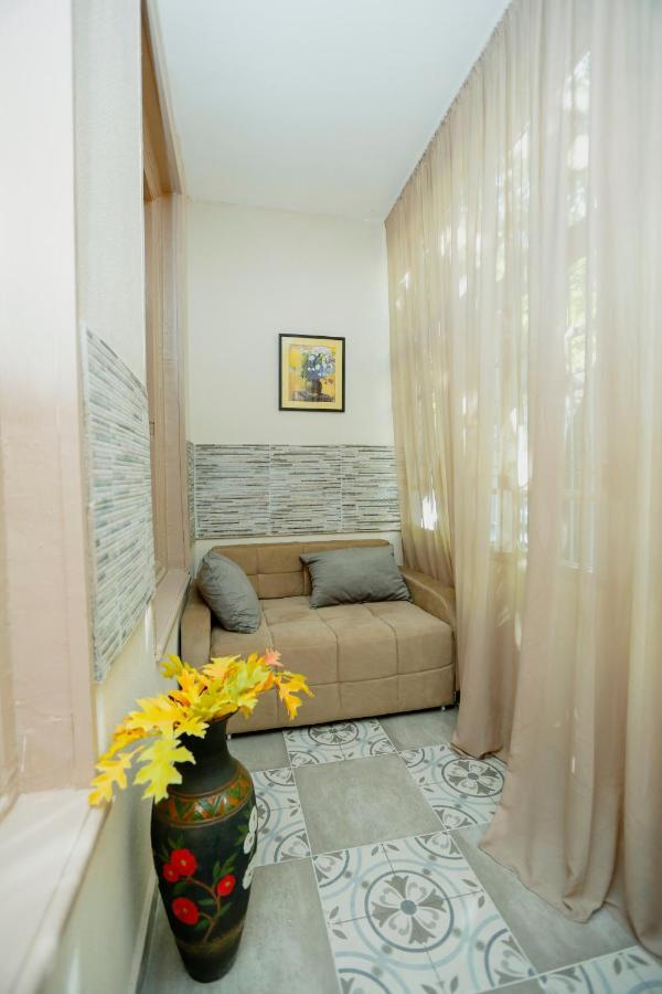 Old Tbilisi N&M Apartment ภายนอก รูปภาพ