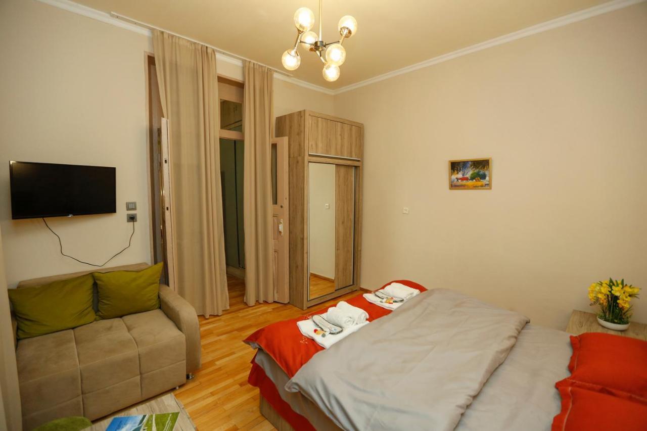 Old Tbilisi N&M Apartment ภายนอก รูปภาพ
