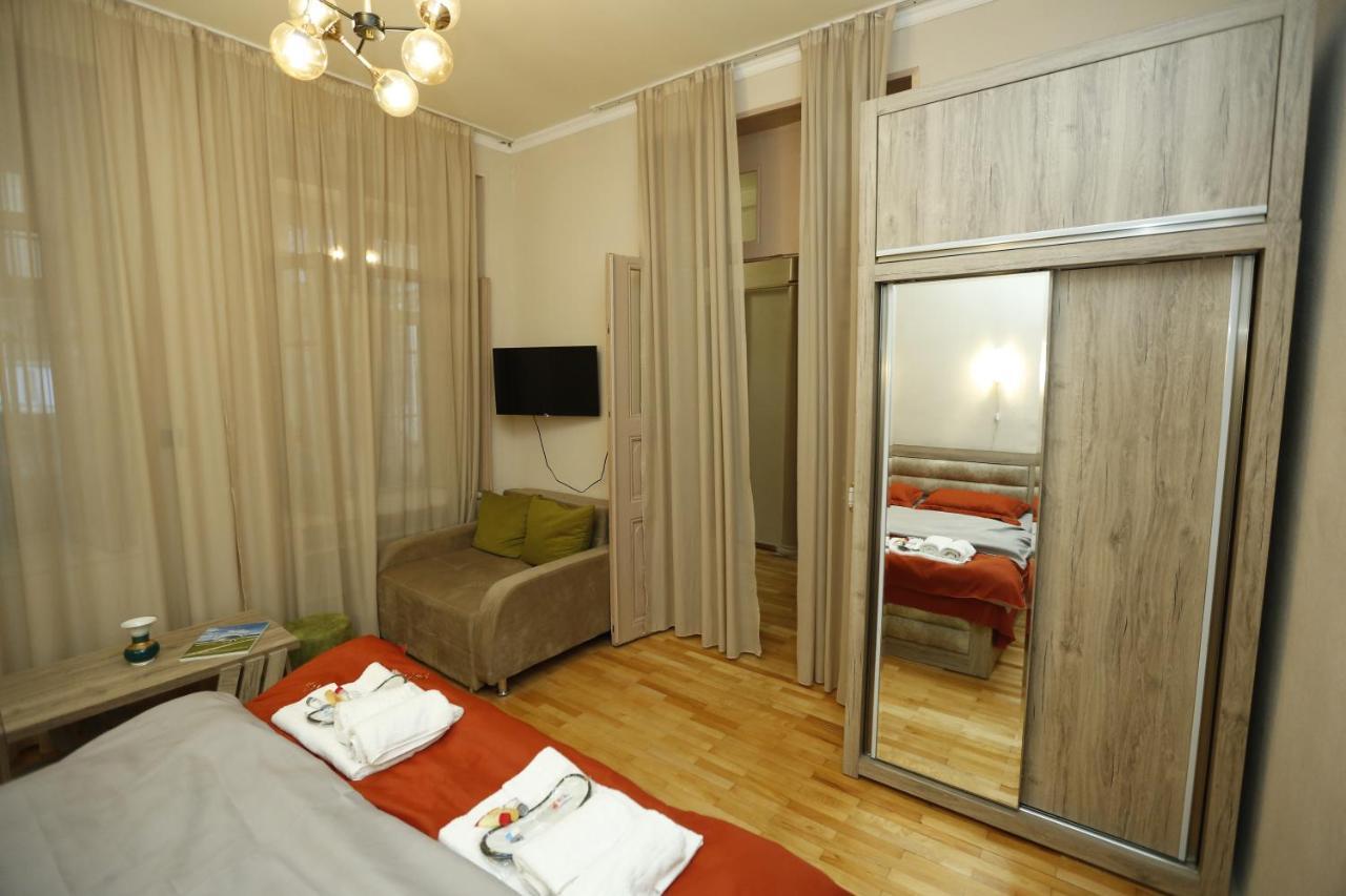 Old Tbilisi N&M Apartment ภายนอก รูปภาพ